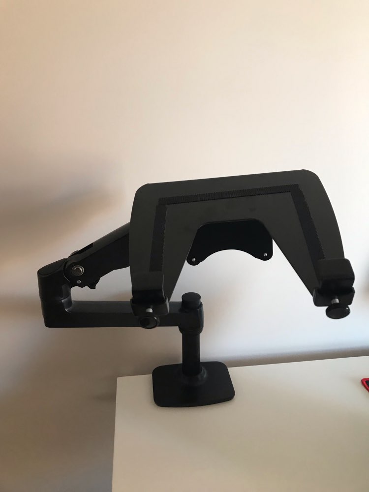 V62CT سبائك الألومنيوم سطح الم - مراجعة Monitor Arm Dual وسعره